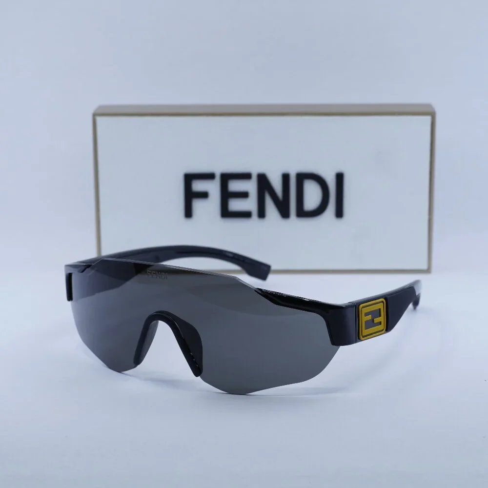 Final Price! Fendi FE40088U-Y 01A Black Grey Sunglasses - Picture 4 of 14